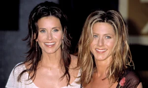 Jennifer Aniston, Courteney Cox  sursa   Shutterstock jpg