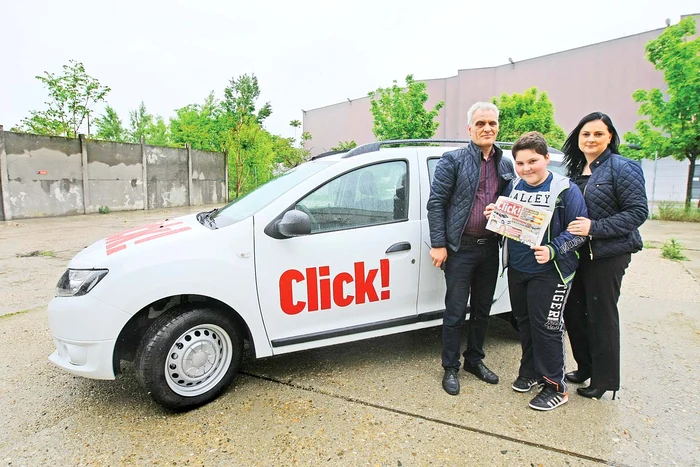 După ce a descoperit cel mai râvnit loz, constănţeanul Dincă Mergiu s-a ales cu un autoturism Dacia Logan MCV Foto: Dorin Constanda