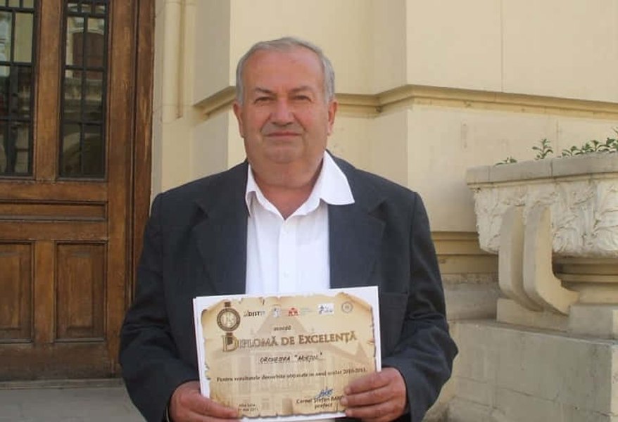 Omul-orchestră al Apusenilor a murit. Profesorul Gheorghe Bădău a învățat sute de copii să cânte la instrumente muzicale VIDEO