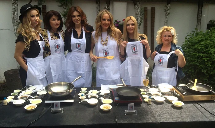 Şi-au pus şorţurile şi s-au apucat de treabă