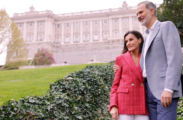 Regina Letizia si Regele Felipe Casa Majestatii Sale jpg
