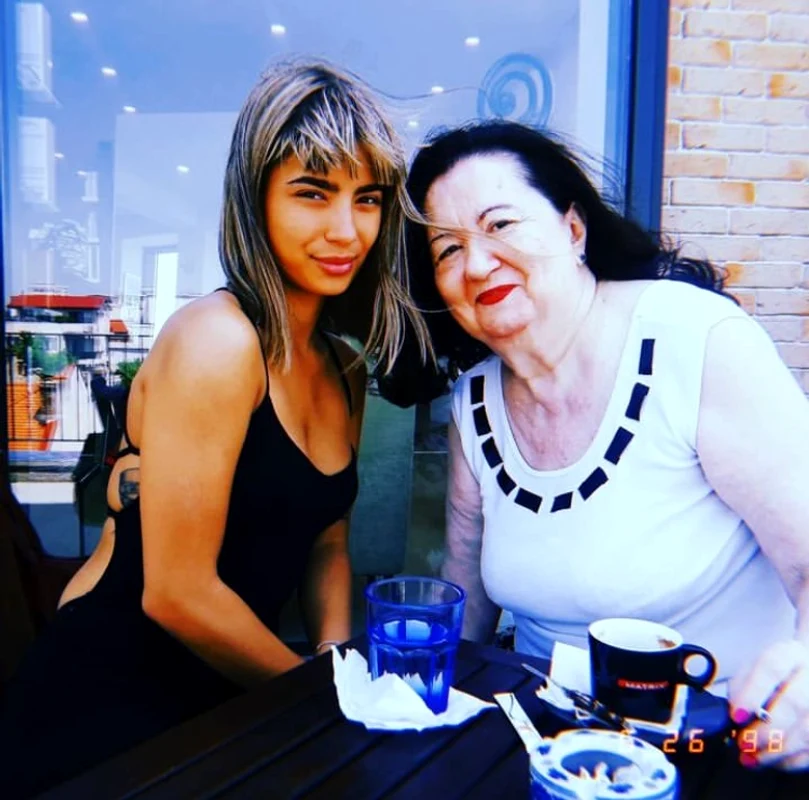 Calina era foarte apropiată de bunica ei, Mioara sursa Instagram