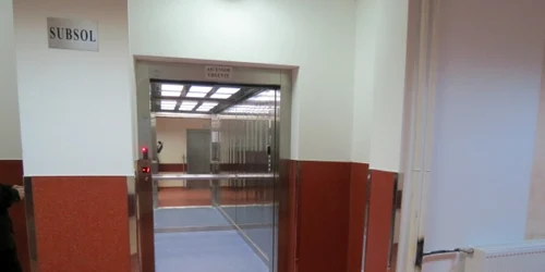 Două lifturi noi la Spitalul Judeţean din Oradea