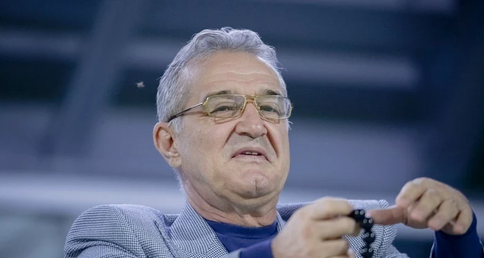 Gigi Becali tot schimbă antrenorii, după ce tot el distruge autoritatea lor în fața echipei.