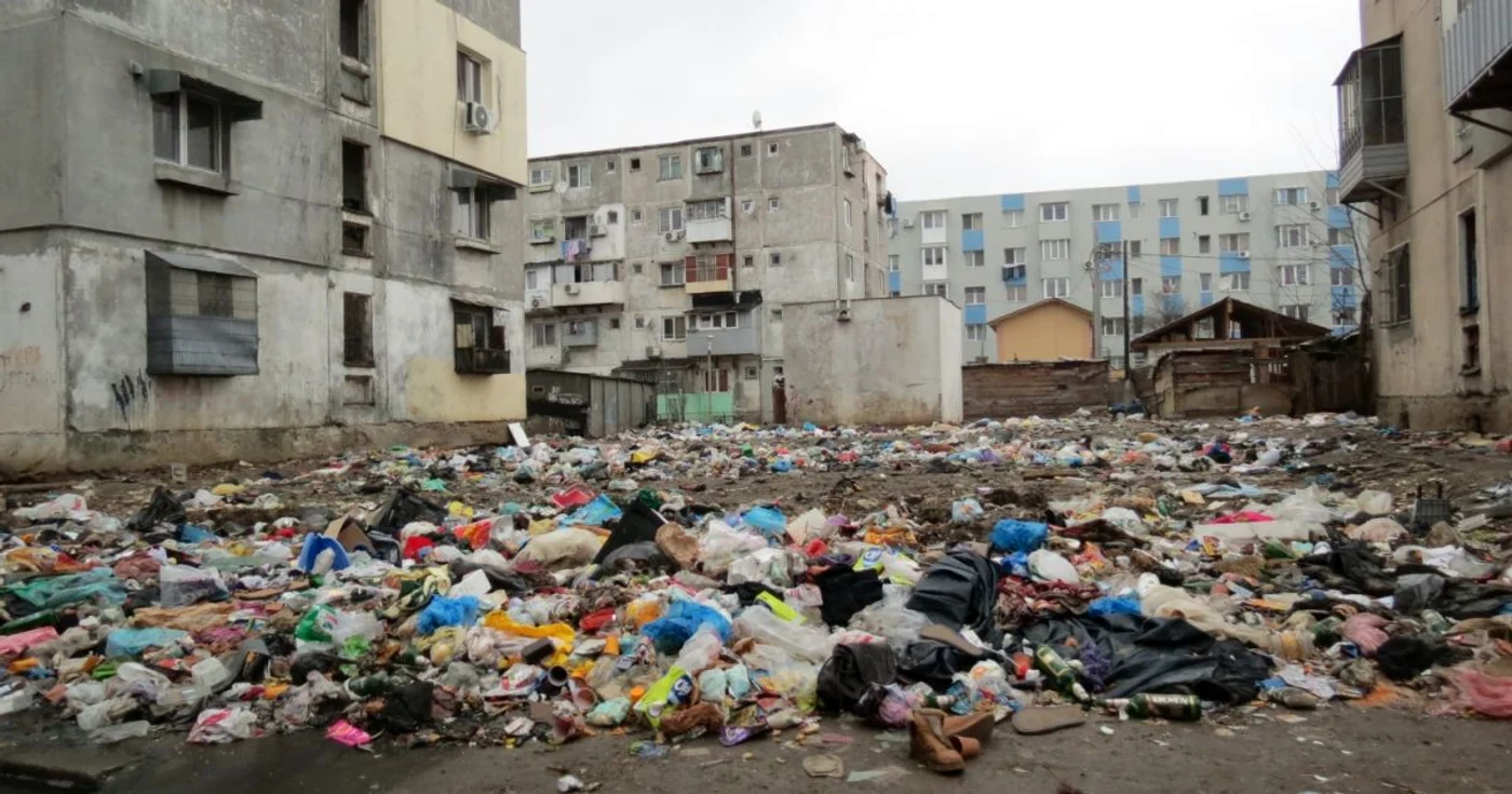 cartierul Ferentari din Sectorul 5 al Capitalei pare o groapă de gunoi enormă FOTO Cristina Răduţă
