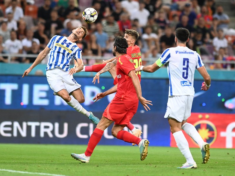 FCSB - cu maxim de puncte și un joc mai puțin - urcă din nou pe primul loc în Superligă