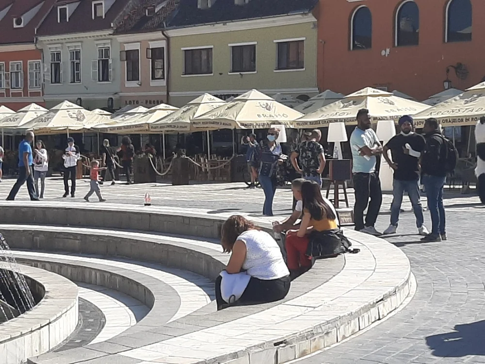 Centrul Istoric al Braşovului este plin de turişti FOTO Ioan Buciumar