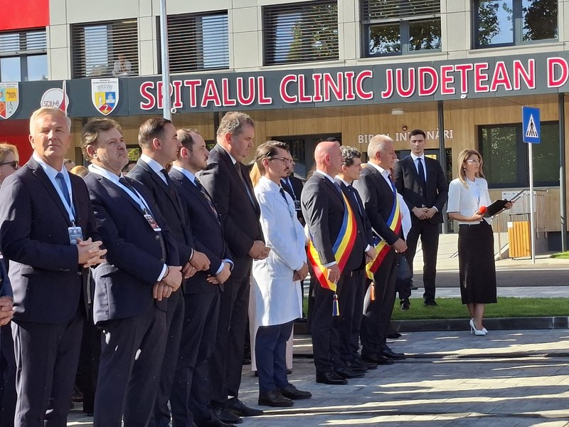 Nicușor Dan, huiduit la Bistrița de susținătorii lui Călin Georgescu. „Pare că suntem în preajma Apocalipsei”