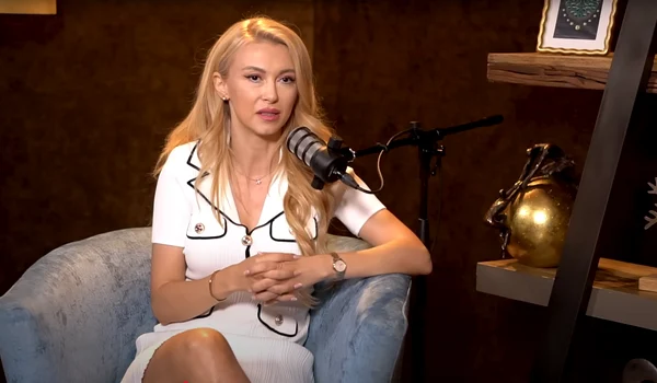Andreea Bălan la podcastul Despre femeie by Mihaela Tatu   captură de ecran png