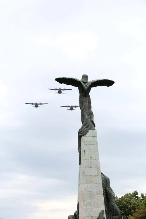 Şi aeronavele C-27J Spartan vor evolua de Ziua Aviaţiei Foto Sorin Oprea