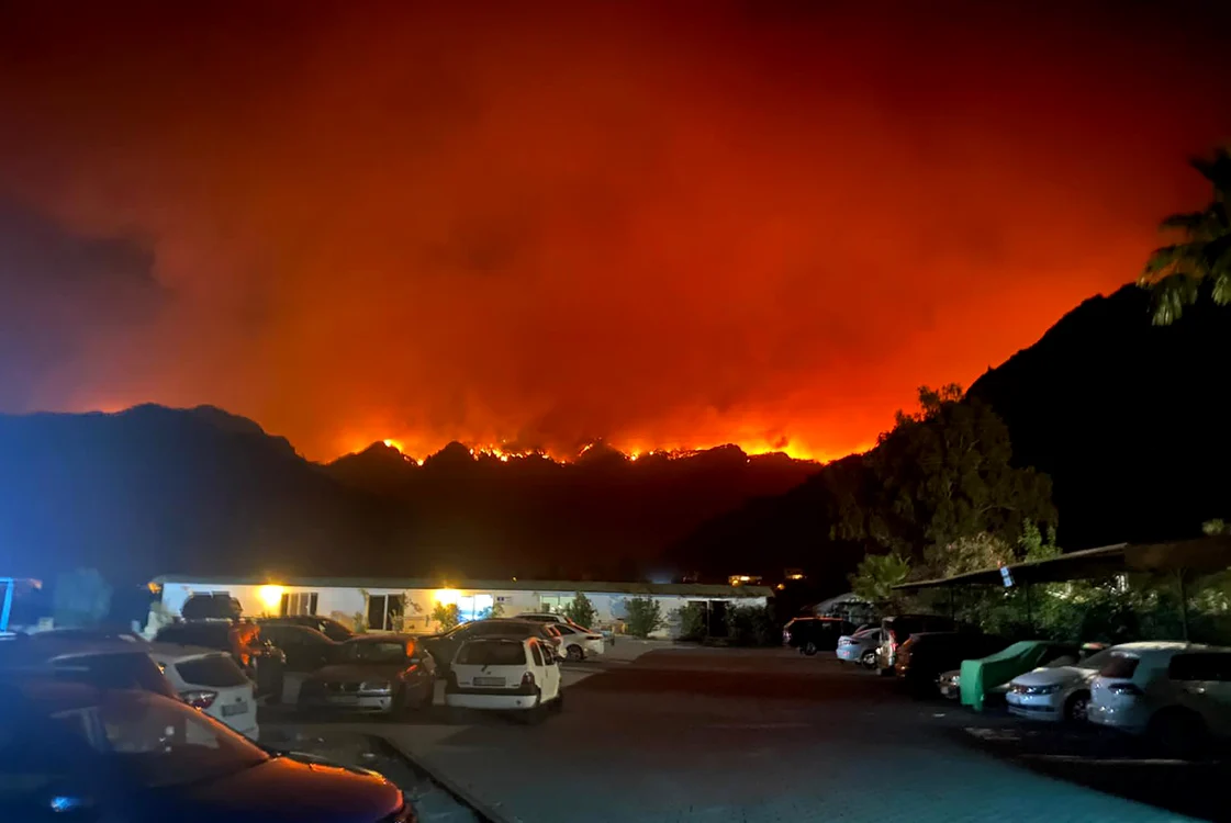 Stațiunile de la malul Mării Egee sunt amenințate de incendiile puternice de vegetațiefoto: Profimedia