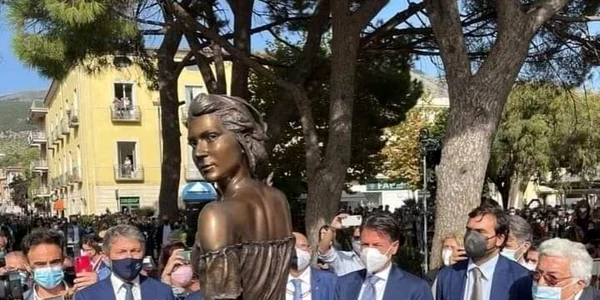 statuie italia foto Twitter