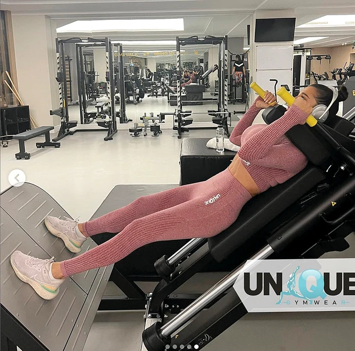 Elena Băsescu are trei copii, dar trage la sala de sport din greu, ca o sportivă de performanță