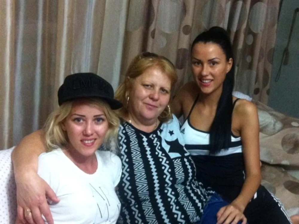 
    Florentina şi fiica ei, Daniela CruduFoto Arhivă Personală  