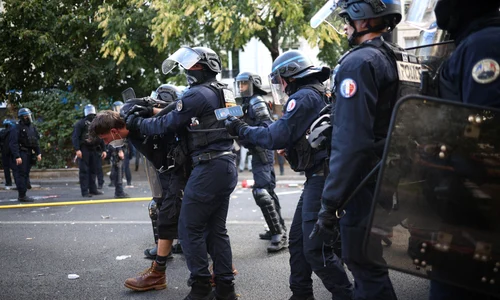 Ciocniri violente cu Poliția în timpul protestelor studenților în Franța