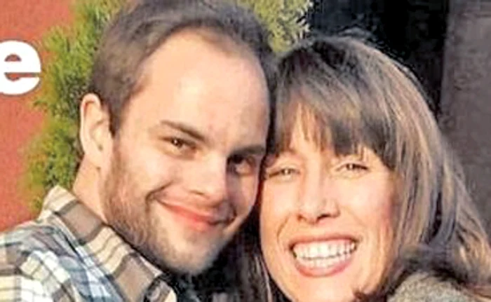 
    Kim l-a dat pe Ben spre adopţie  la o săptămână după ce l-a născut  