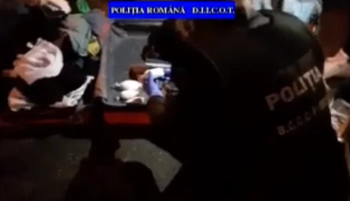 Percheziţii ale procurorilor DIICOT la traficanţii de cocaină