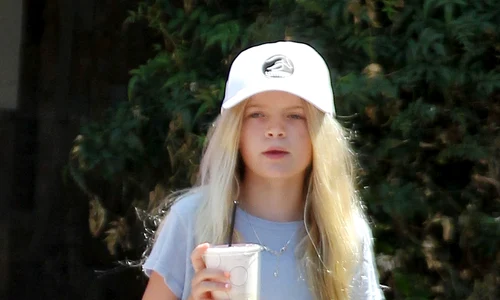 Denise Richards And Lola Sheen Shopping In Malibu jpeg