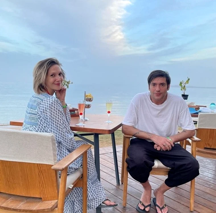
    Dan Cruceru, alături de toată familiafoto: Instagram  