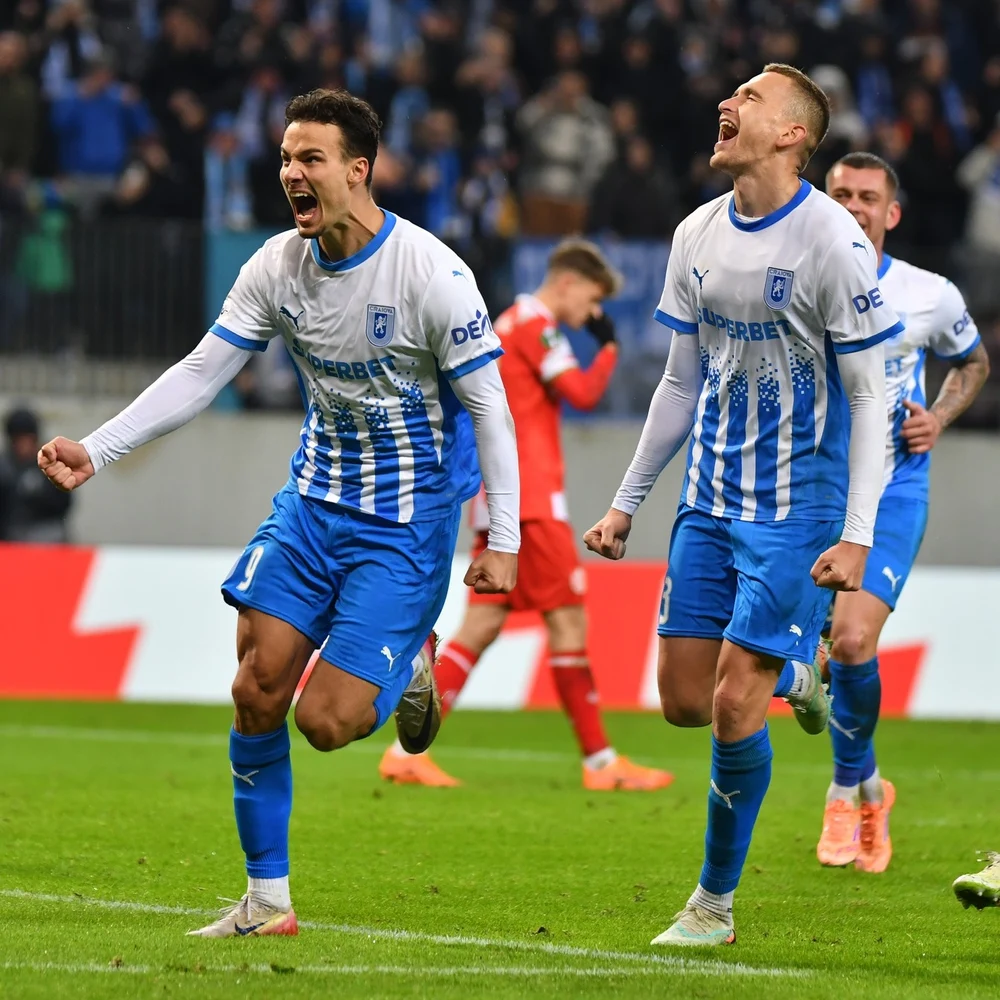 De când așteaptă titlul de campioană cele 6 echipe calificate în play-off. Se face predarea de putere în Superligă