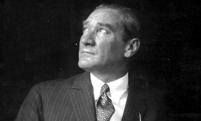 Cine a fost poetul care l a inspirat pe Atatürk? jpeg