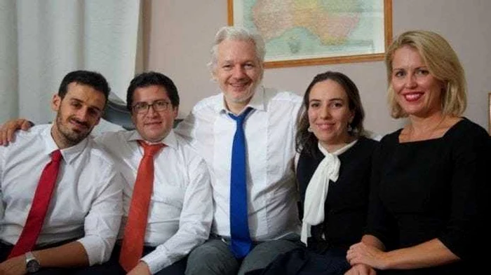 assange si stella jpg jpeg
