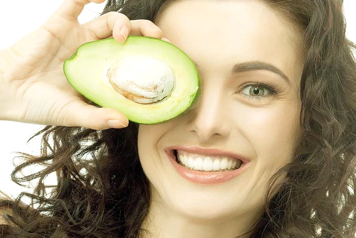 
    De ce e bine să consumăm avocado  