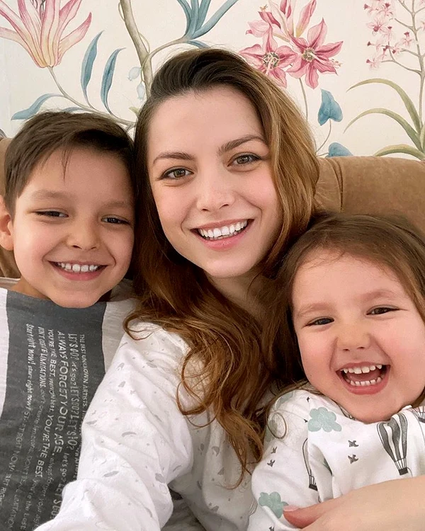 1 elena gheorghe izolare coronavirus copii nicholas amelie gripa jpg jpeg