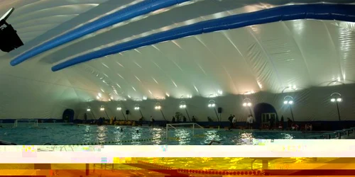Bazinul olimpic din Weekend va fi închis până pe 31 august