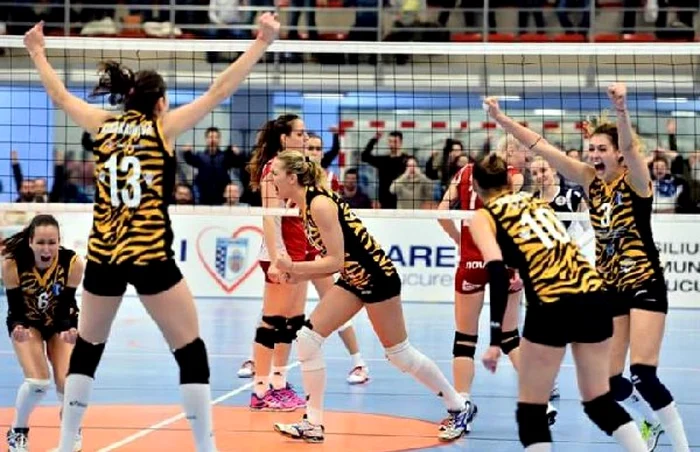 Tigroaicele au şansa unui trofeu