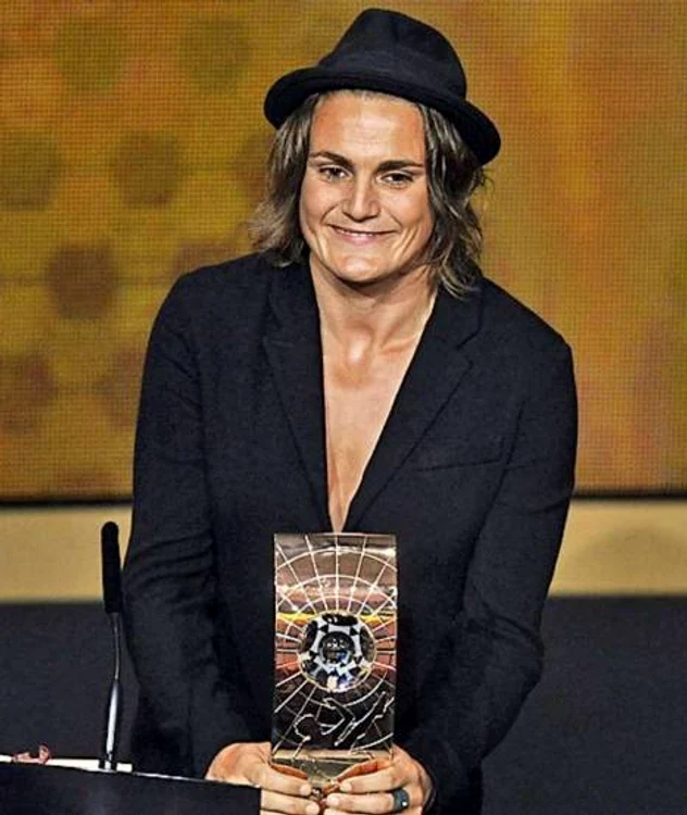 
    Nadine Angerer şi prietena sa misterioasă Foto: Bild  