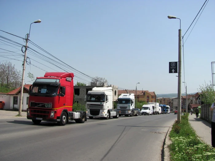 La marş au participat aproximativ 300 de camioane