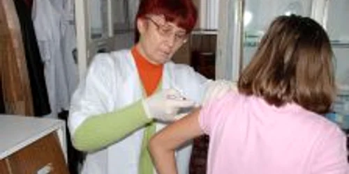 Copiii şi vârstnicii au prioritate la imunizare