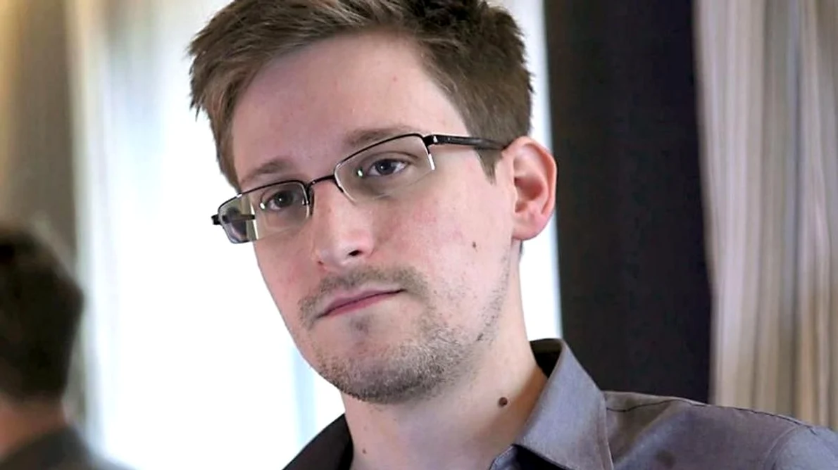 CÂȘTIGĂTORII Câștigă cu Historia și Editura Litera o carte deosebită: «Afacerea Edward Snowden» jpeg