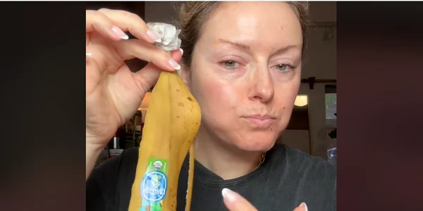 Coaja de banana tik tok Katiejenehuges png
