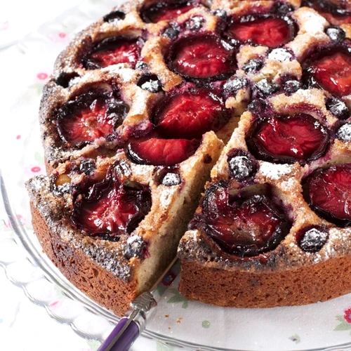 Tarta cu prune si ghimbir sursa maisoncupcake com jpeg