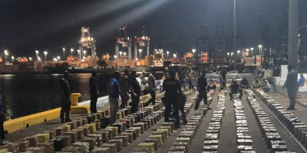 autoritatile din panama au confiscat 13 tone de cocaina foto panama prosecutor s office png