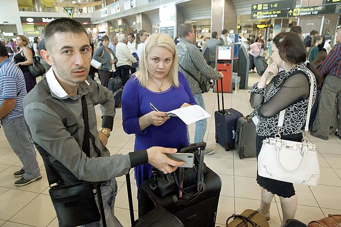 Igor şi Tatiana Aftenii au aşteptat aproape12 ore în aeroport