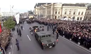 procesiune regele mihai I  jpg