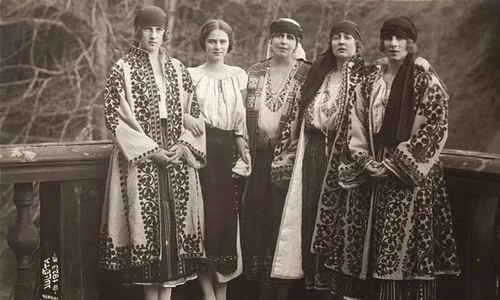 Reginele și principesele României au iubit portul tradițional românesc / FOTO  jpeg