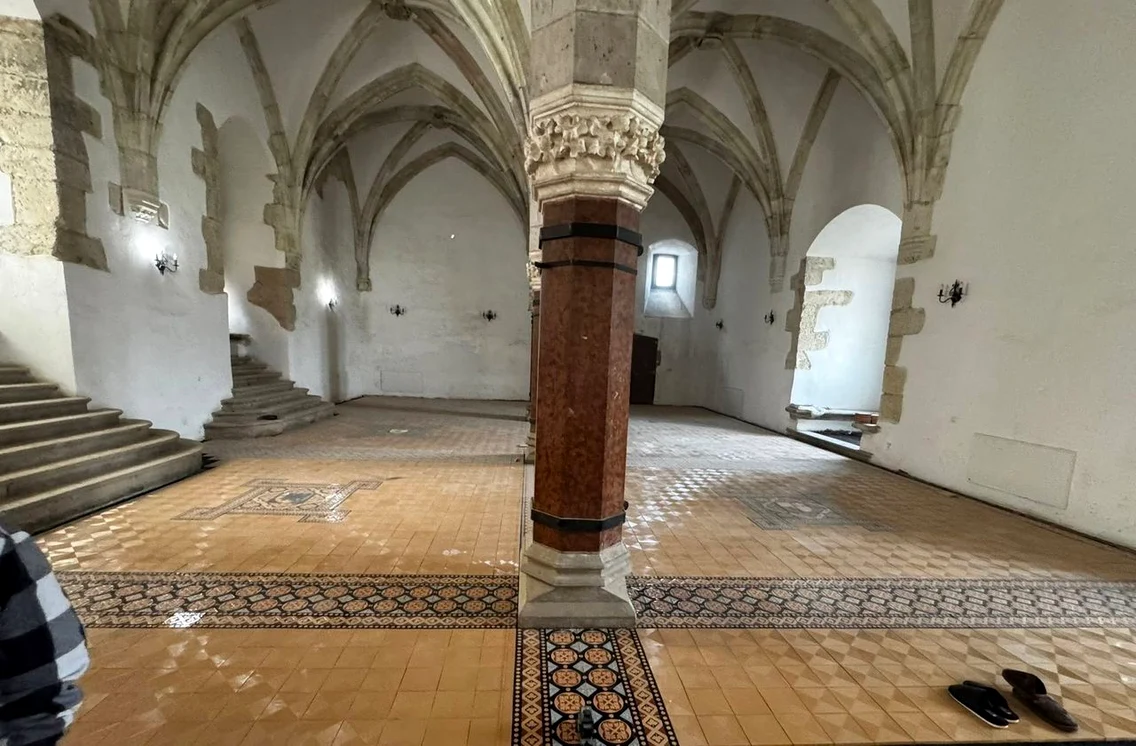Restaurarea Sălii Cavalerilor din Castelul Corvinilor (© Muzeul Castelul Corvinilor)