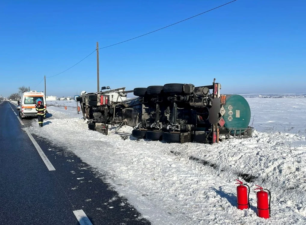 Accidentul a avut loc pe E 85 FOTO ISU Neamț