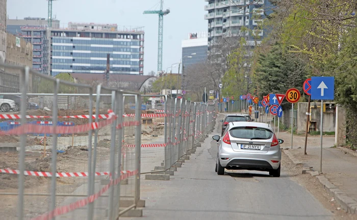 
    Șos. Fabrica de  Glucoză a fost  blocată pe un sens  