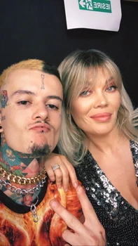 3 zanni si gina pistol jpg jpeg