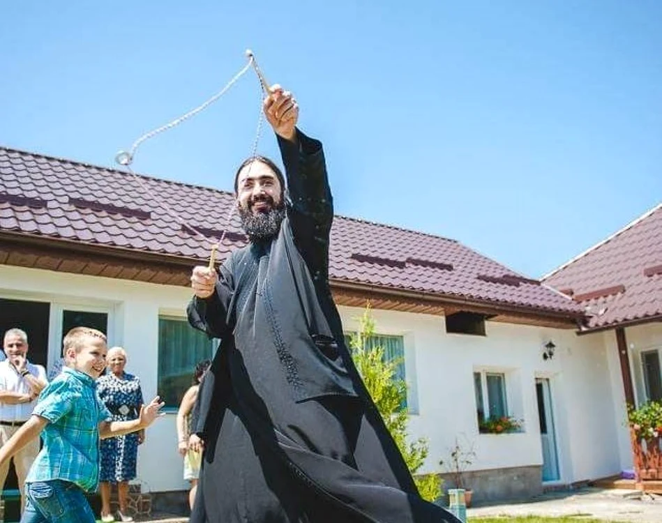 Hrisostom Filipescu lucra şi la Centrul de recuperare de la Păstrăveni FOTO: Facebook