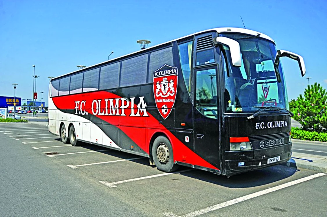 Au mers 12 ore  cu autocarul