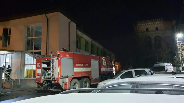 Incendiul a izbucnit în noaptea de 1-2 ianuarie 2021, la ora 02.50 FOTO ISU Neamţ