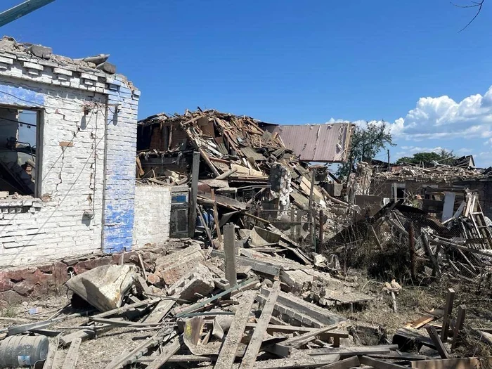 Clădiri distruse în urma atacului cu rachete la Kiev FOTO Twitter