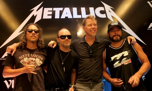 metallica 920x584 jpeg