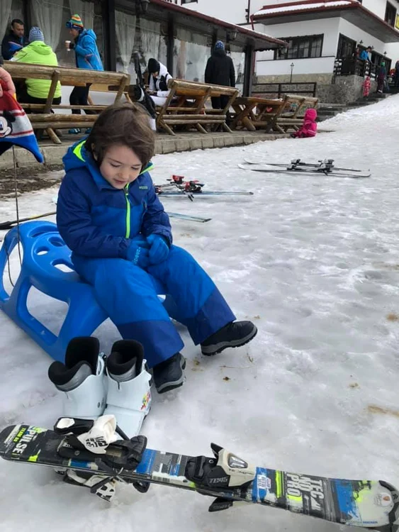 4 silvia launeanu de la vegas baietel alexandru sot sorin botezatu pe partie 3 jpg jpeg